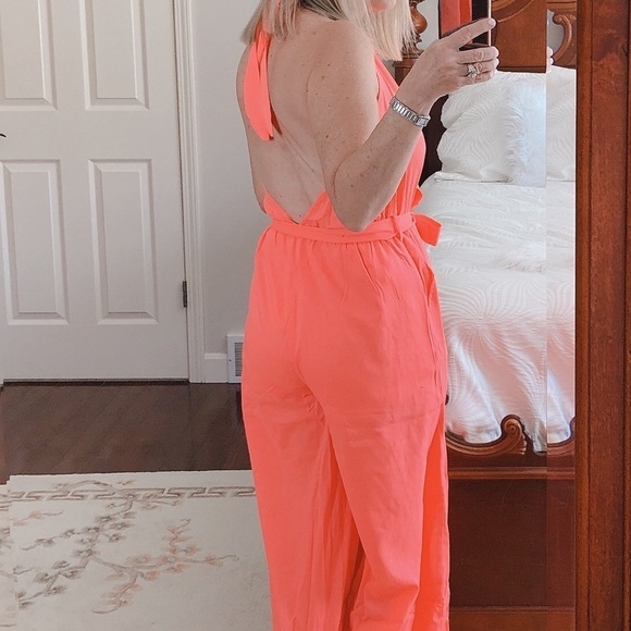 HOT & DELICIOUS coral romper halter neck bare back - Picture 5 of 8